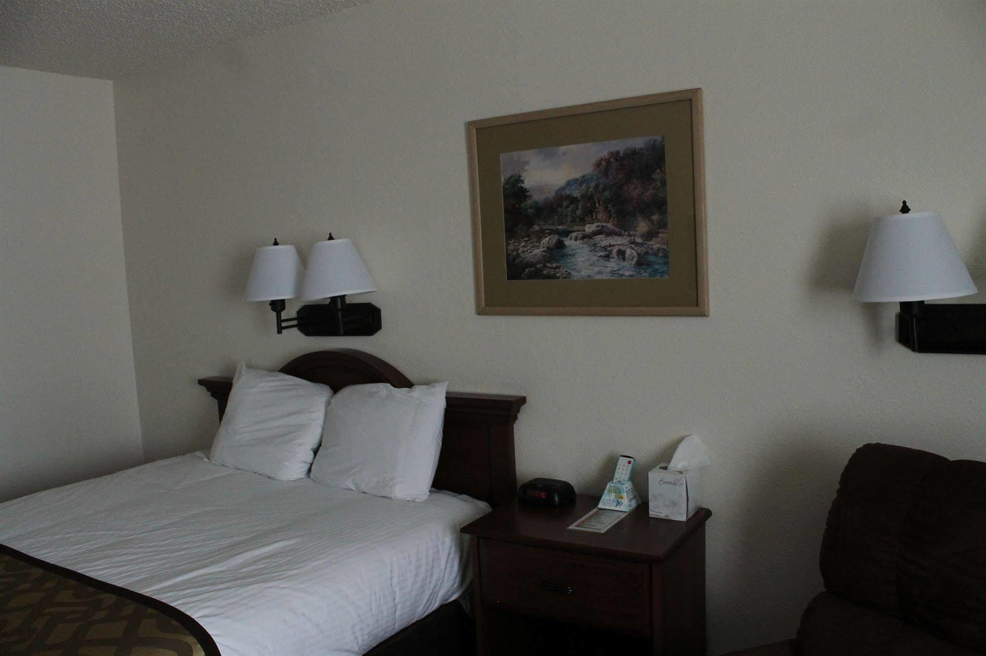 Motel Lone Tree 2*